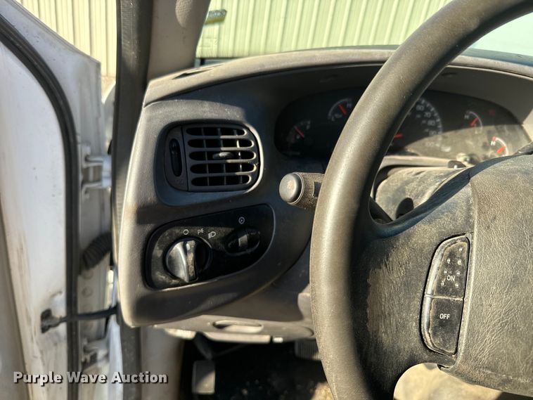 image for item NF9419 2003 Ford F150 SuperCab pickup truck