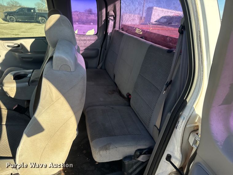 image for item NF9419 2003 Ford F150 SuperCab pickup truck