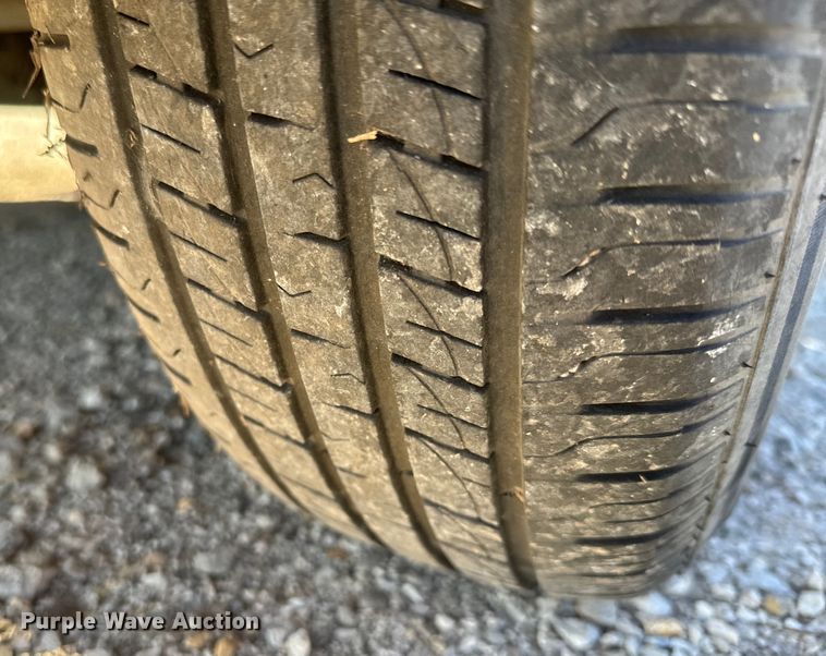 image for item NF9421 2001 GMC Safari van