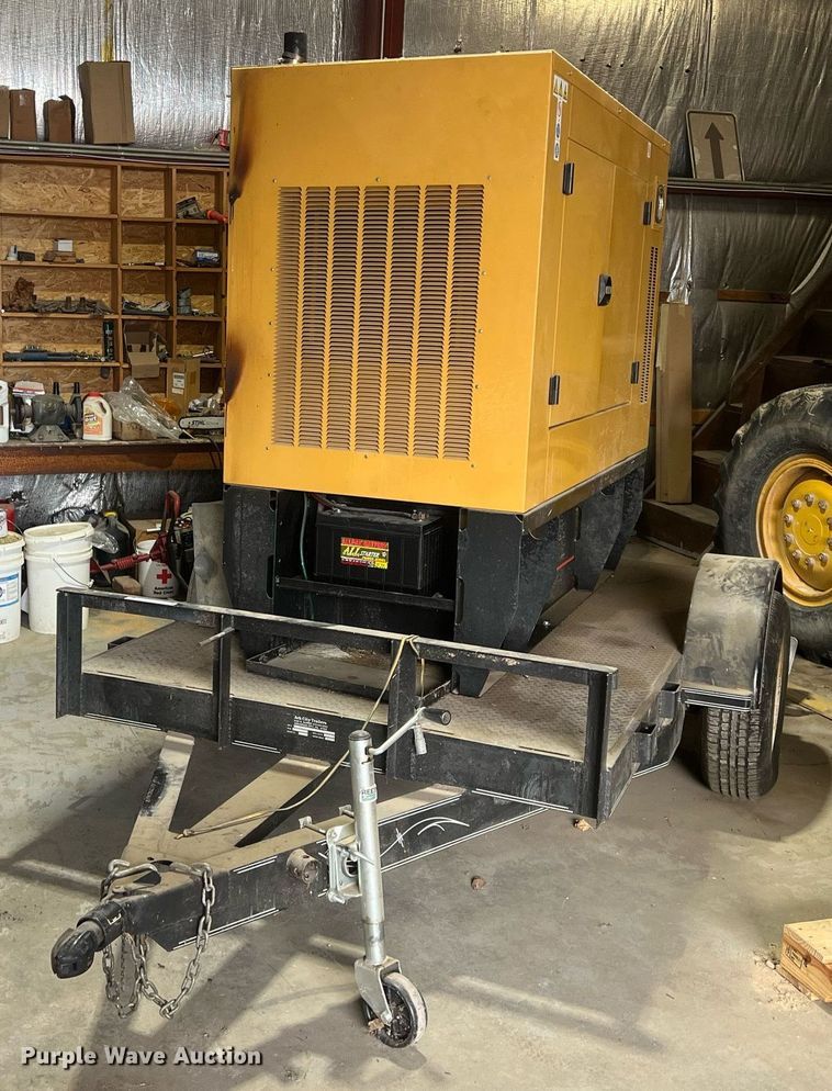 image for item NN9352 2000 Olympian D25P1S generator