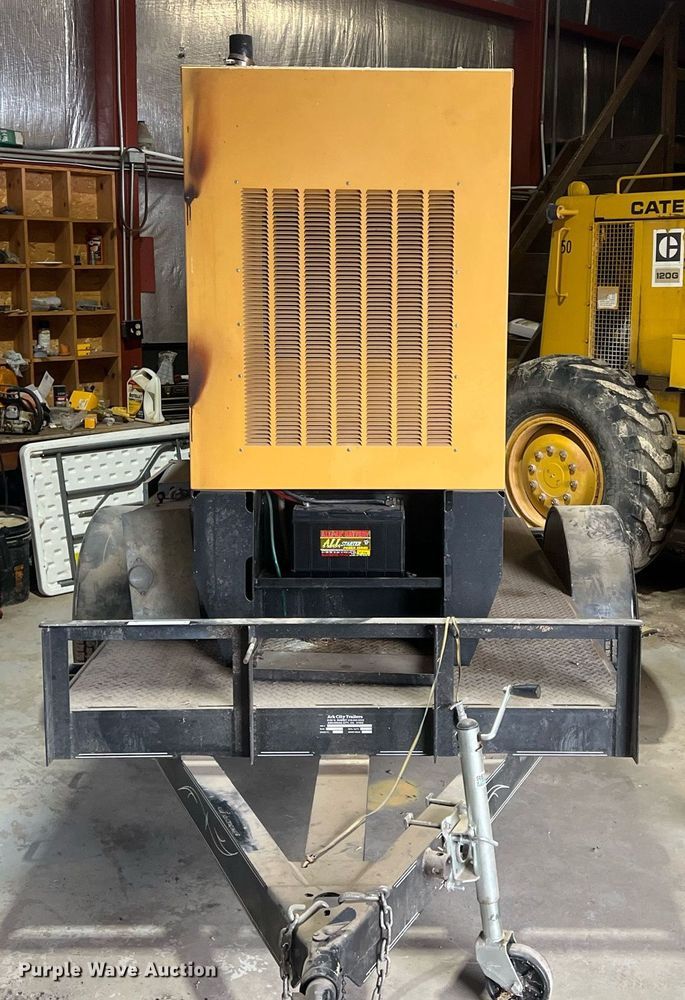 image for item NN9352 2000 Olympian D25P1S generator