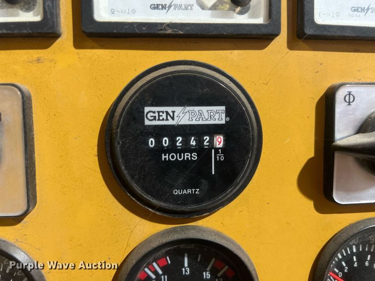 image for item NN9352 2000 Olympian D25P1S generator