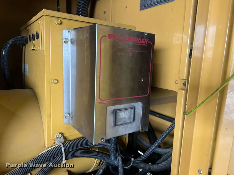 image for item NN9352 2000 Olympian D25P1S generator