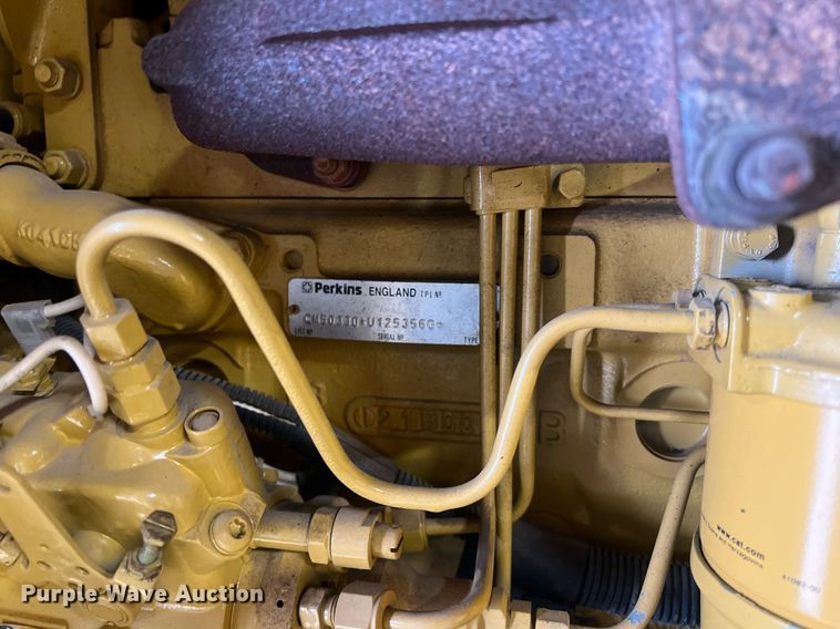 image for item NN9352 2000 Olympian D25P1S generator