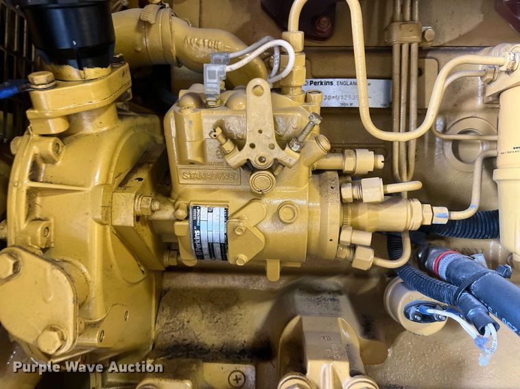 image for item NN9352 2000 Olympian D25P1S generator