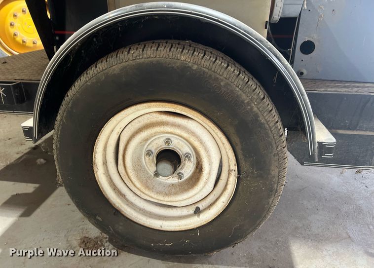 image for item NN9352 2000 Olympian D25P1S generator