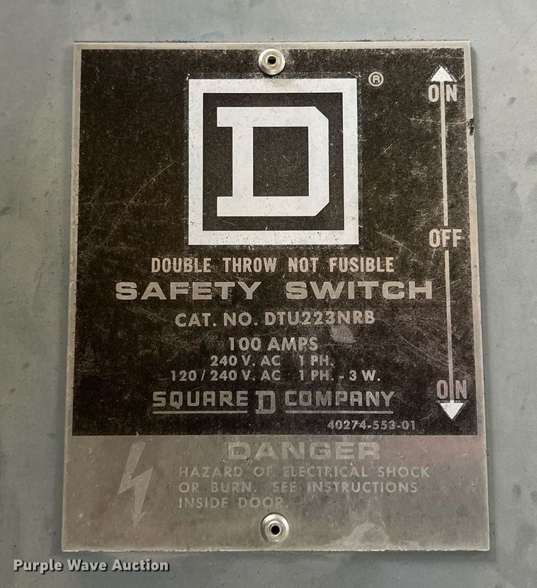 image for item NN9352 2000 Olympian D25P1S generator