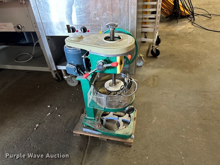 image for item NU9515 Restaurant equipment 