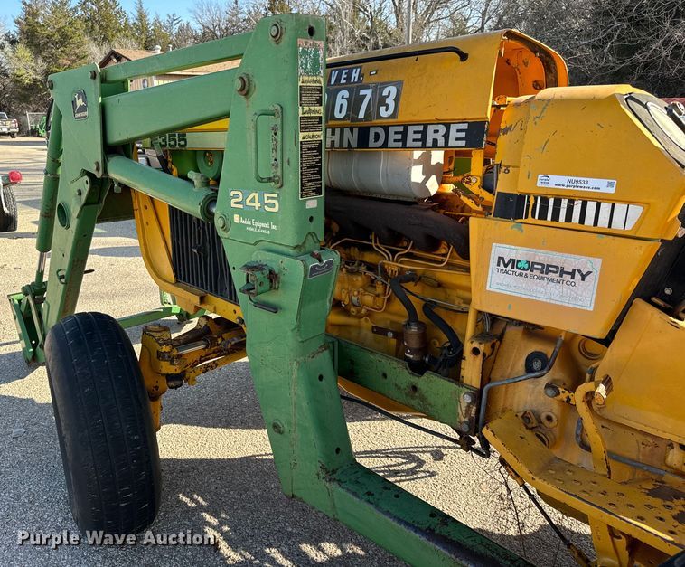 image for item NU9533 1989 John Deere 2355 tractor