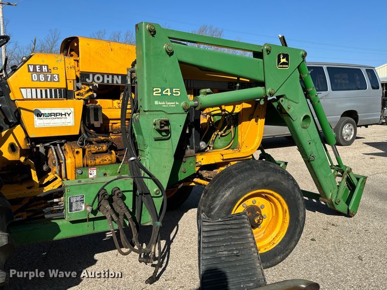image for item NU9533 1989 John Deere 2355 tractor