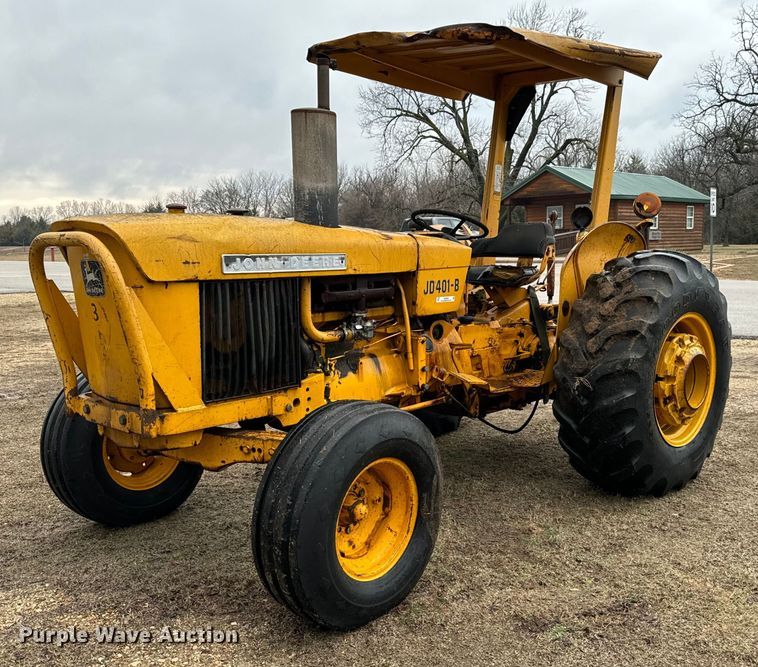 image for item NU9542 1976 John Deere 401-B tractor