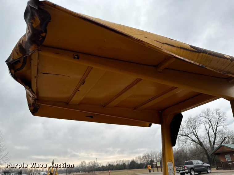 image for item NU9542 1976 John Deere 401-B tractor