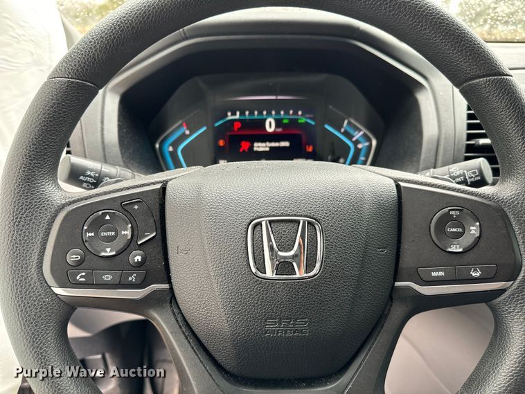 image for item NU9545 2020 Honda Odyssey van