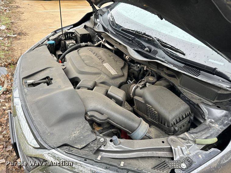 image for item NU9545 2020 Honda Odyssey van