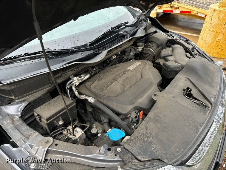 image for item NU9545 2020 Honda Odyssey van
