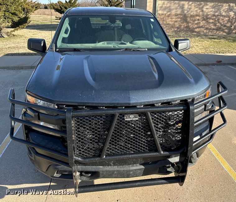 image for item NU9547 2019 Chevrolet Silverado 1500 Crew Cab pickup truck