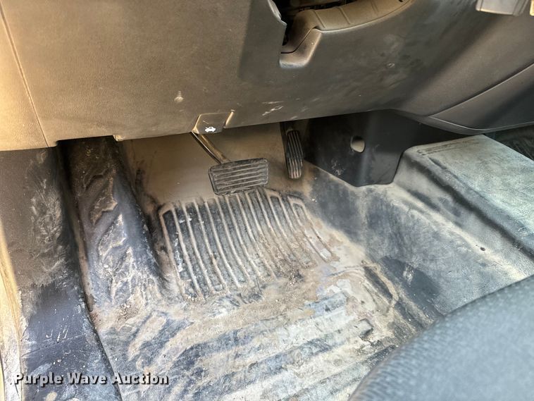 image for item NU9547 2019 Chevrolet Silverado 1500 Crew Cab pickup truck