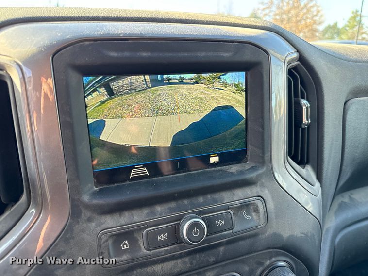 image for item NU9547 2019 Chevrolet Silverado 1500 Crew Cab pickup truck