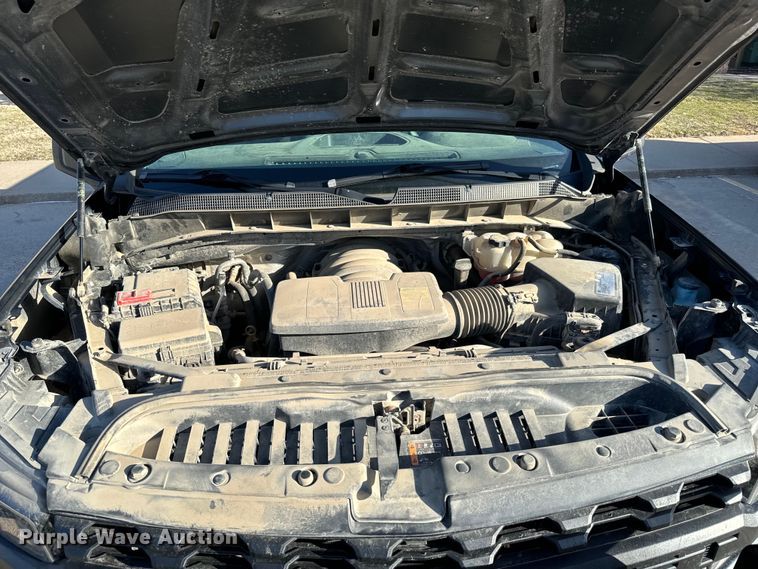 image for item NU9547 2019 Chevrolet Silverado 1500 Crew Cab pickup truck