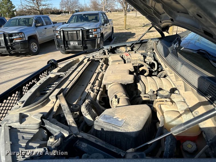 image for item NU9547 2019 Chevrolet Silverado 1500 Crew Cab pickup truck