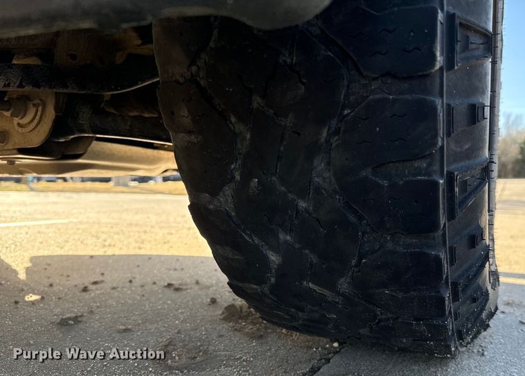 image for item NU9547 2019 Chevrolet Silverado 1500 Crew Cab pickup truck