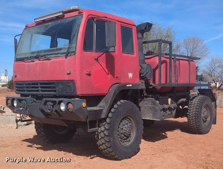 image for item NZ9377 1997 Stewart Stevenson M1078 tank truck