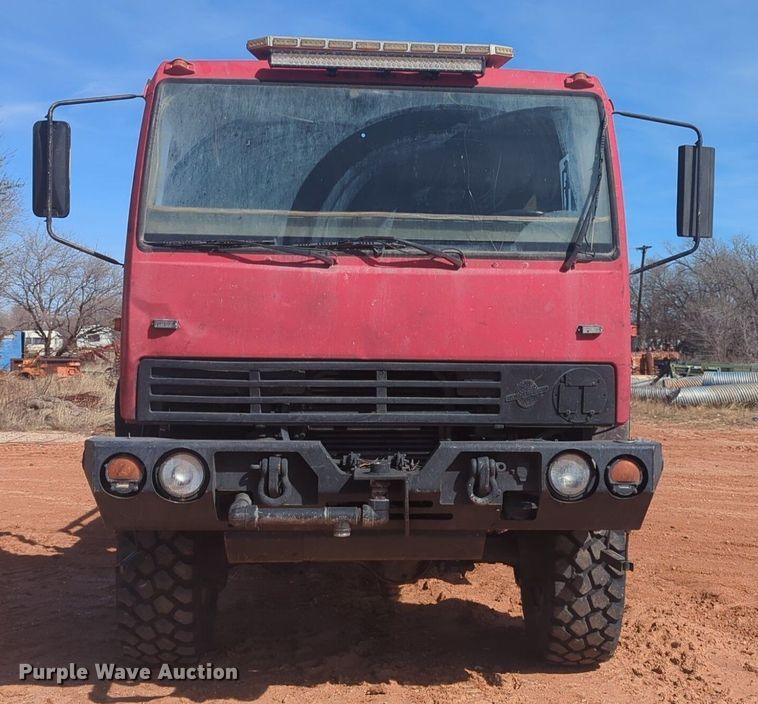 image for item NZ9377 1997 Stewart Stevenson M1078 tank truck
