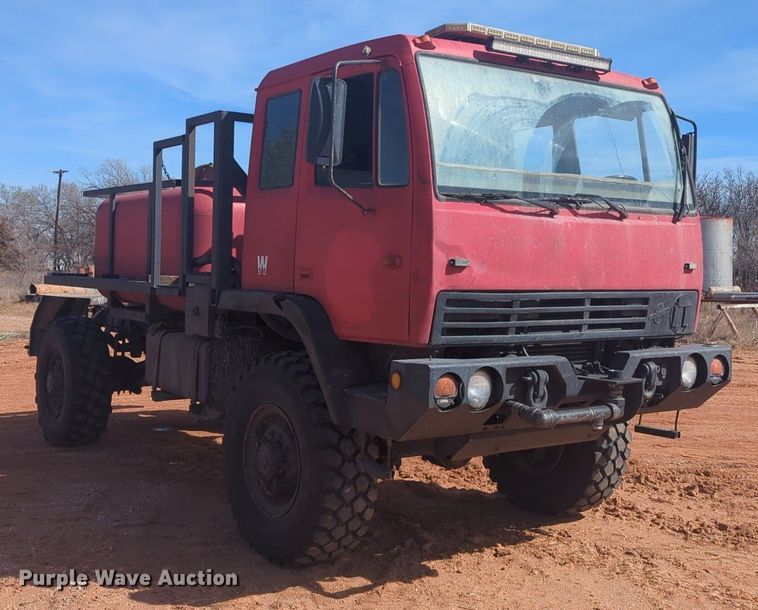 image for item NZ9377 1997 Stewart Stevenson M1078 tank truck