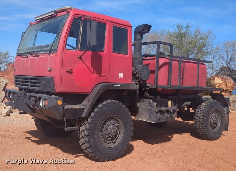 image for item NZ9377 1997 Stewart Stevenson M1078 tank truck