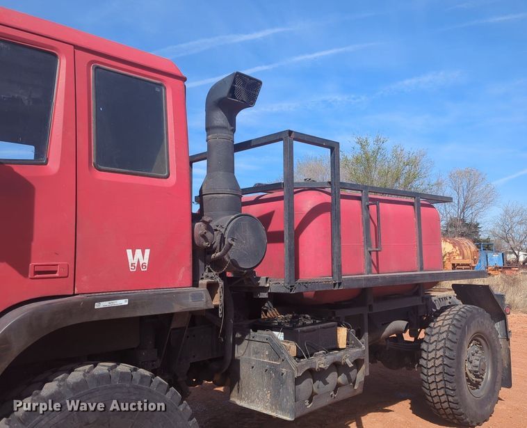 image for item NZ9377 1997 Stewart Stevenson M1078 tank truck