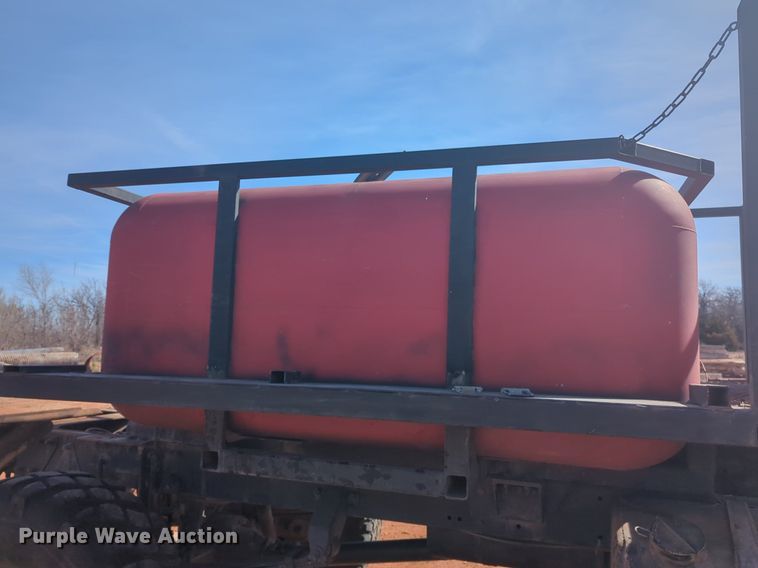 image for item NZ9377 1997 Stewart Stevenson M1078 tank truck