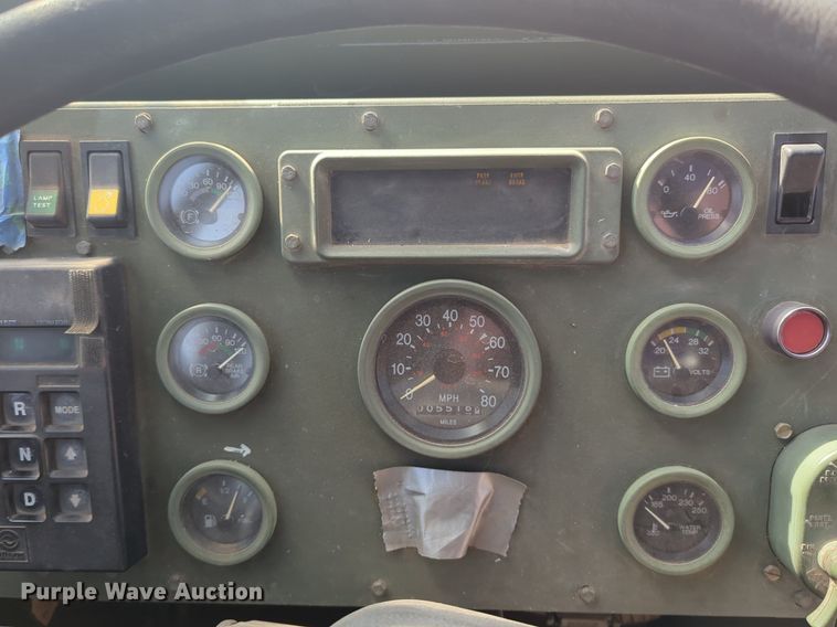 image for item NZ9377 1997 Stewart Stevenson M1078 tank truck