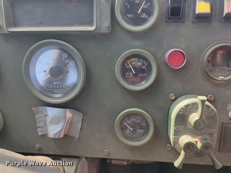 image for item NZ9377 1997 Stewart Stevenson M1078 tank truck