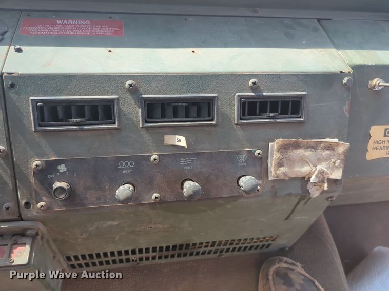 image for item NZ9377 1997 Stewart Stevenson M1078 tank truck