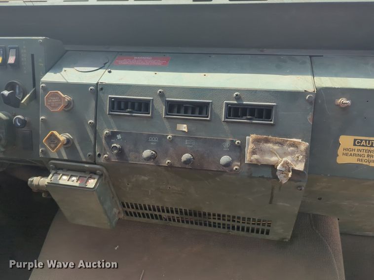 image for item NZ9377 1997 Stewart Stevenson M1078 tank truck