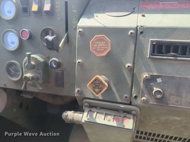 image for item NZ9377 1997 Stewart Stevenson M1078 tank truck