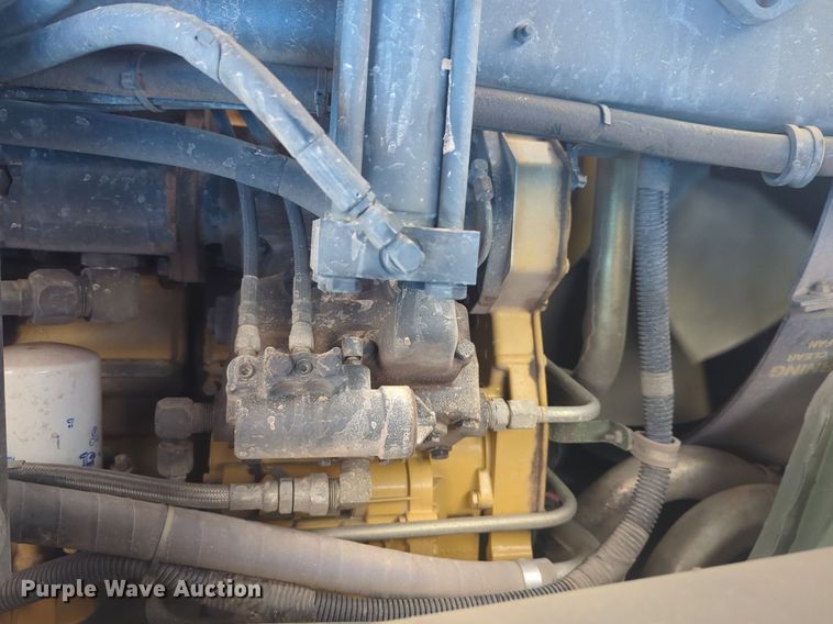 image for item NZ9377 1997 Stewart Stevenson M1078 tank truck