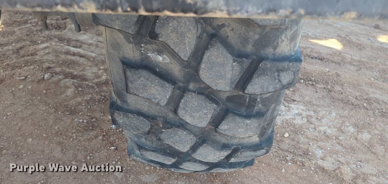 image for item NZ9377 1997 Stewart Stevenson M1078 tank truck