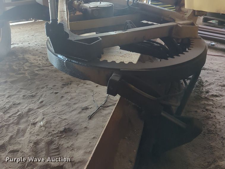 image for item NZ9378 John Deere  570 motor grader