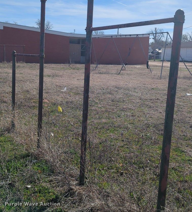 image for item NZ9379 Playground equipment 