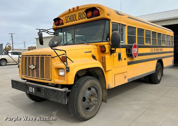 image for item OA9643 2003 Blue Bird school bus