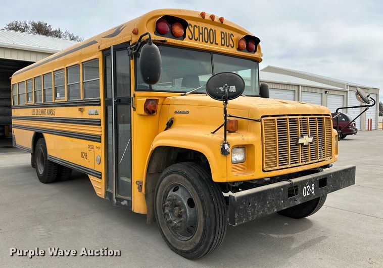 image for item OA9643 2003 Blue Bird school bus