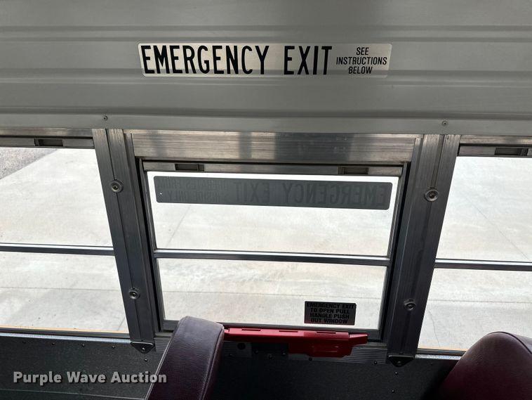 image for item OA9643 2003 Blue Bird school bus