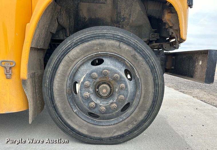 image for item OA9643 2003 Blue Bird school bus