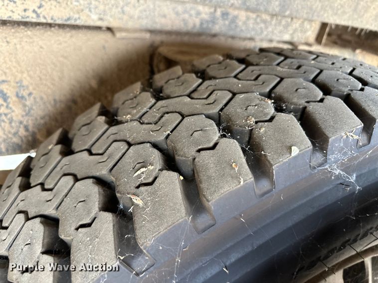 image for item OA9643 2003 Blue Bird school bus