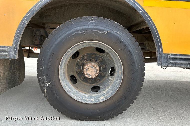 image for item OA9643 2003 Blue Bird school bus