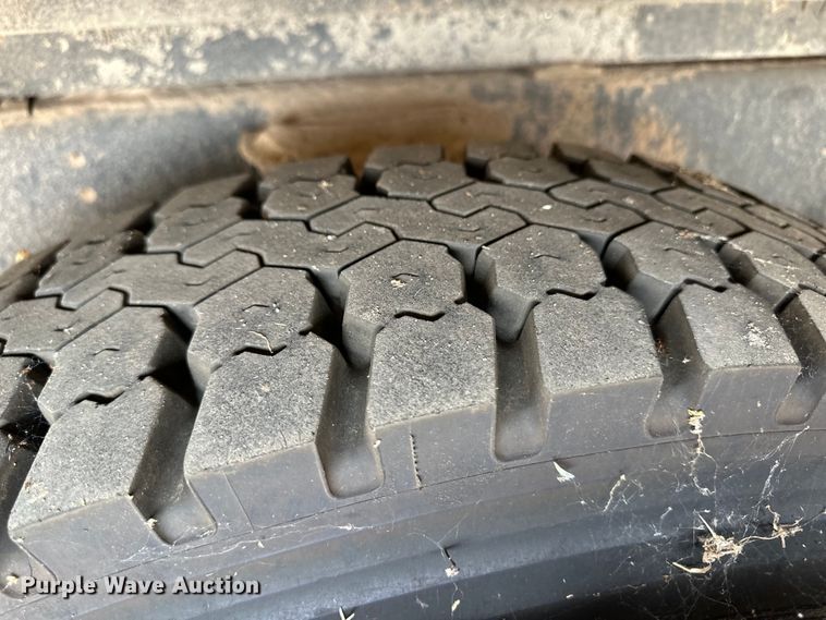 image for item OA9643 2003 Blue Bird school bus