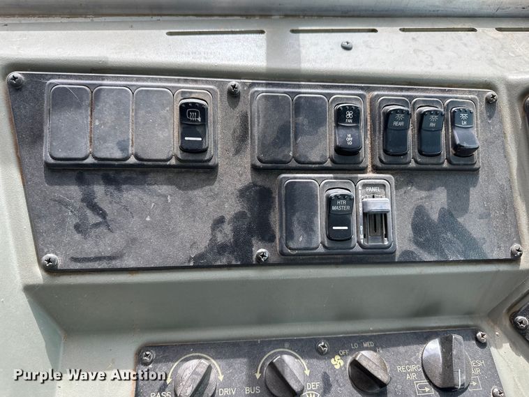 image for item OA9644 2004 Blue Bird school bus