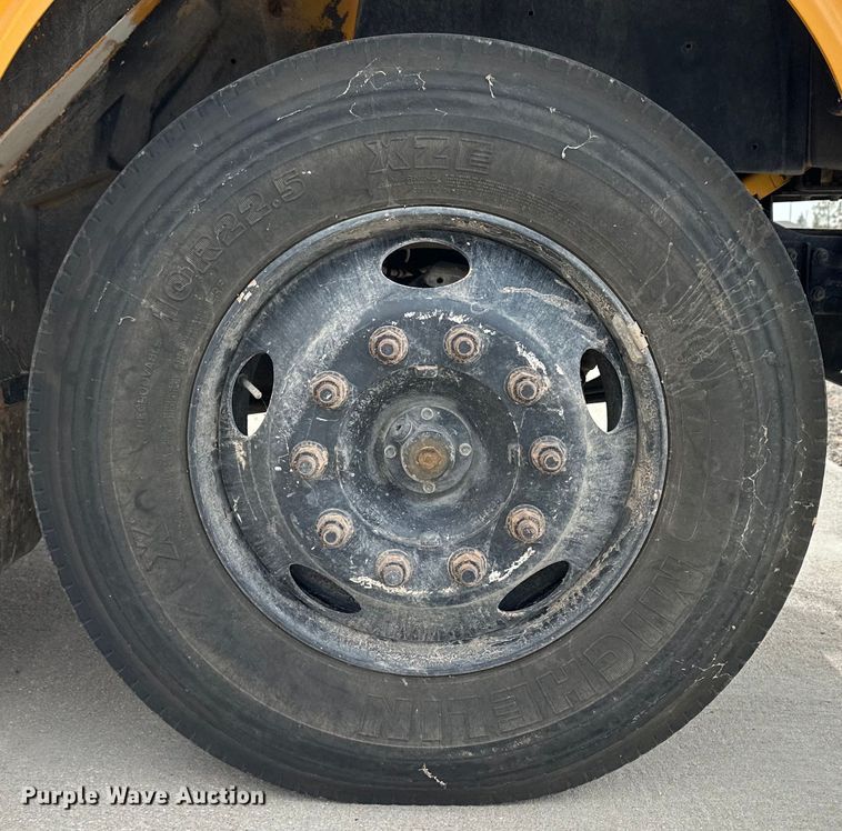 image for item OA9644 2004 Blue Bird school bus