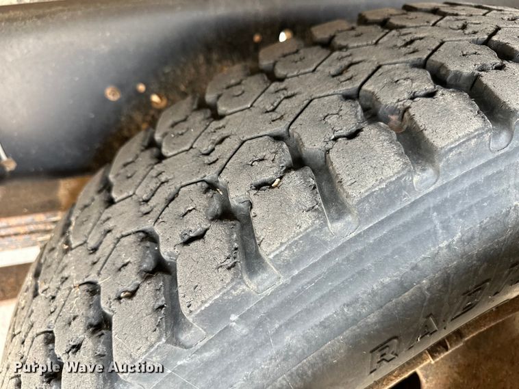 image for item OA9644 2004 Blue Bird school bus